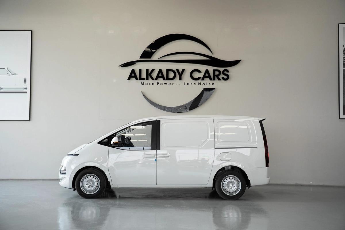 Hyundai STARIA 2025 – Diesel – Automatic – 3-Seater Van-10-10