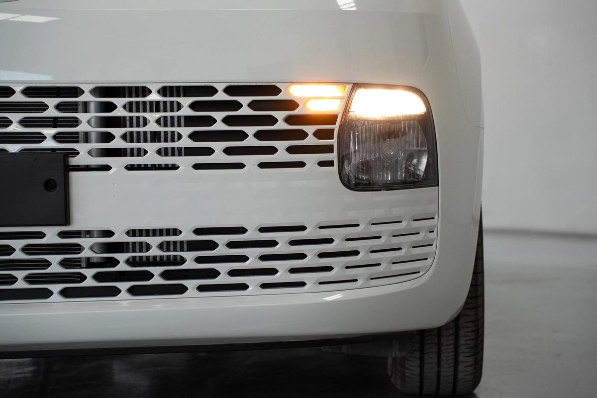 Hyundai STARIA 2025 – Diesel – Automatic – 3-Seater Van-24-24