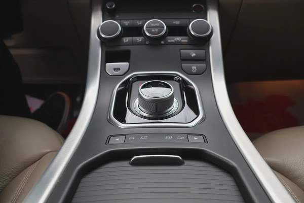 Land Rover Range Rover Evoque Dynamic 2016 - GCC Specs