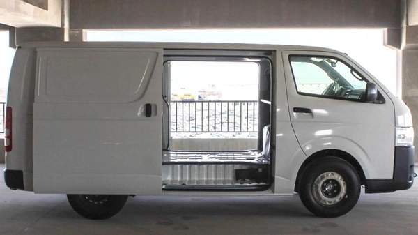 Toyota Hiace 2.7L MT PETROL OLD SHIP