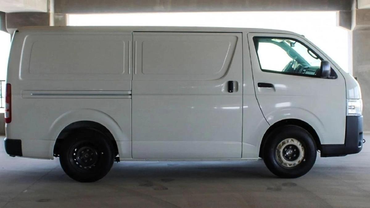 Toyota Hiace 2.7L MT PETROL OLD SHIP-8-8