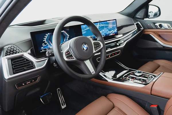 2026 BMW X7 40i xDrive M-Sport Pro / BMW Warranty and Service Contract