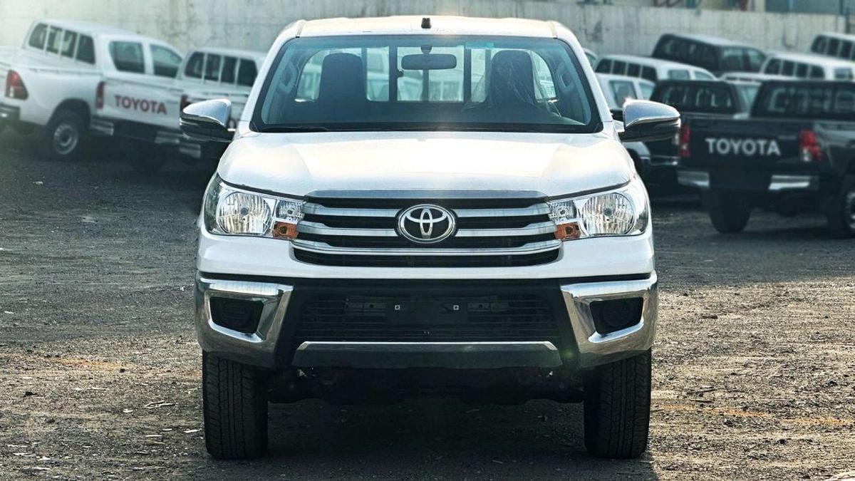 Toyota Hilux Toyota Hilux 2.7 petrol Manuel 2025 basic option four wheels-5-5