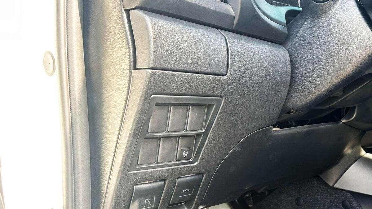 Toyota Hilux Toyota Hilux 2.7 petrol Manuel 2025 basic option four wheels-11-11