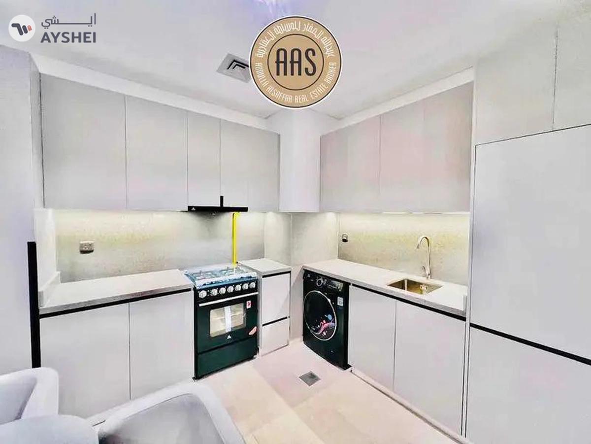 Fully furnished 1bhk •• 2 washroom •• nice view •• luxurious furniture-13-13