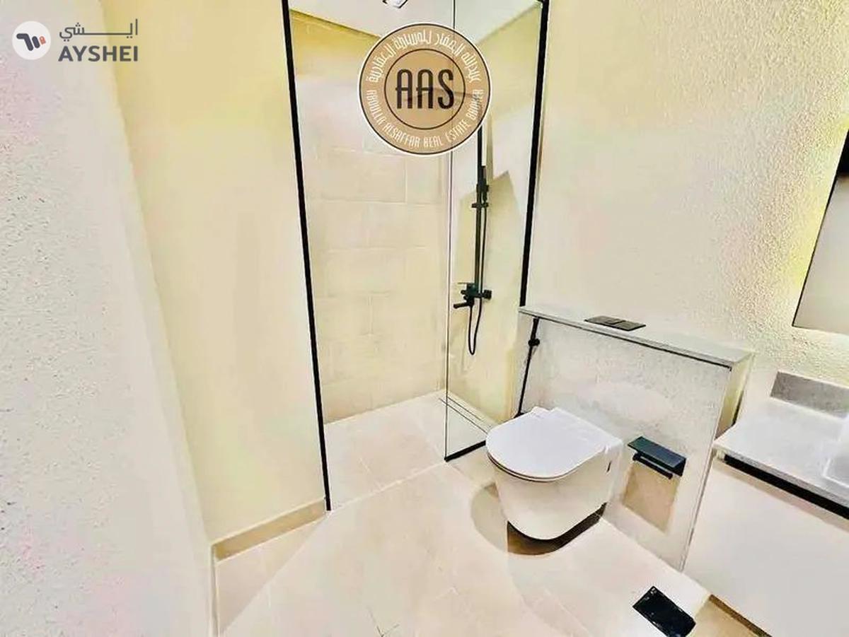 Fully furnished 1bhk •• 2 washroom •• nice view •• luxurious furniture-18-18