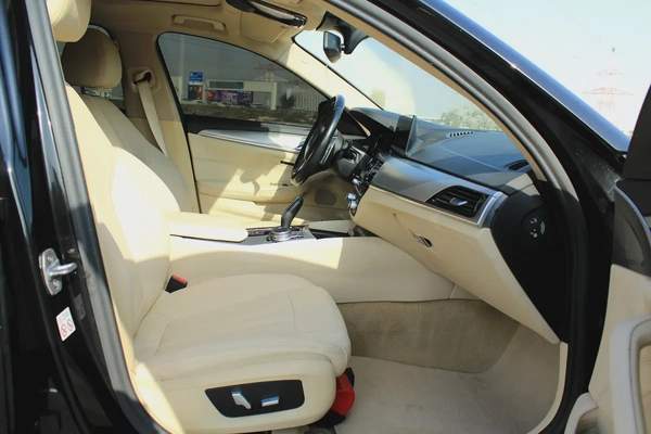 AED 1252 EMI AT 20% DP I 2018 GCC EXCELLENT CONDITION I BMW 520i – Premium Comfort Style