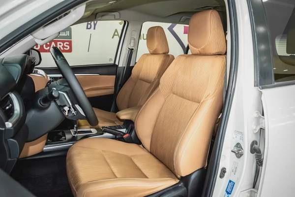 1 YR WARRANTY | GCC | 4.0L | GXR | AED 1,920 PM