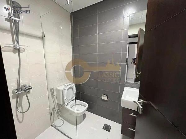 Middle Unit | 3 bedroom | Terrace | Great Deal