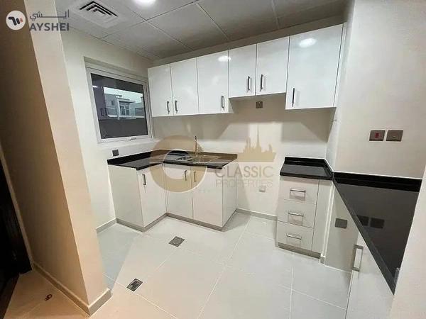 Middle Unit | 3 bedroom | Terrace | Great Deal