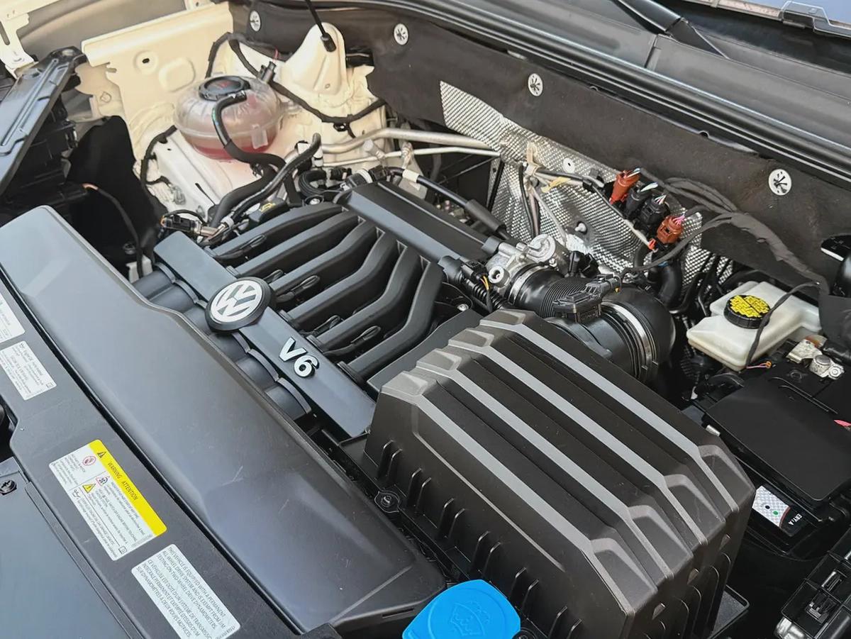 VOLKSWAGEN -ATLAS - 2022 - SE - V6 - 3,6L- FULL OPTIONS - ALL WHEEL DRIVE - AMERICAN SPECS CLEAN CAR-14-14