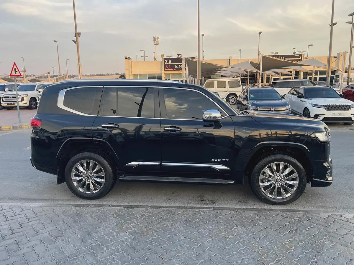 2024 Toyota Land Cruiser VXR TOP - GCC Specs - Brand New-6-6