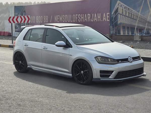 فولكس واجن كولف R 2017 مواصفات خليجية بحالة جيدة