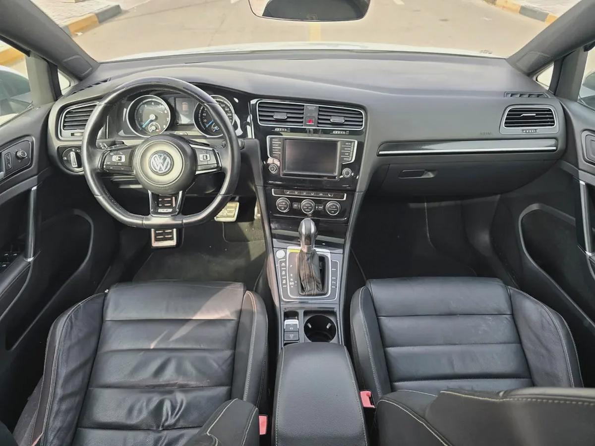 فولكس واجن كولف R 2017 مواصفات خليجية بحالة جيدة-6-6