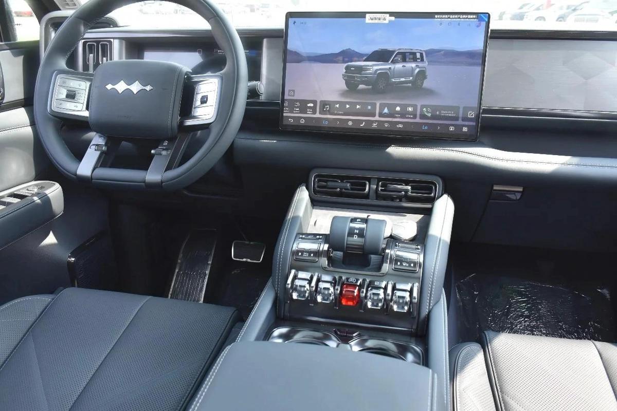 LEOPARD 5 NAVIGATOR 2025 | BLACK-8-8