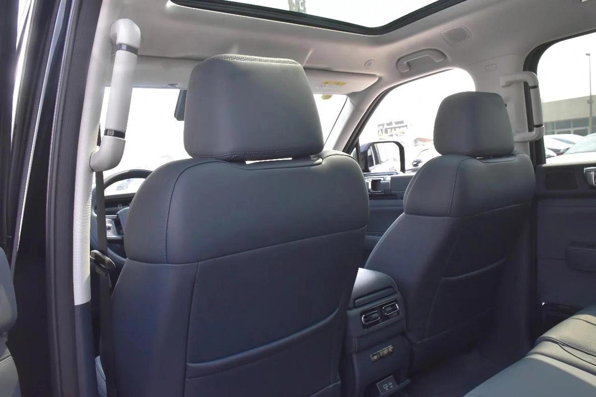 LEOPARD 5 NAVIGATOR 2025 | BLACK-1-1
