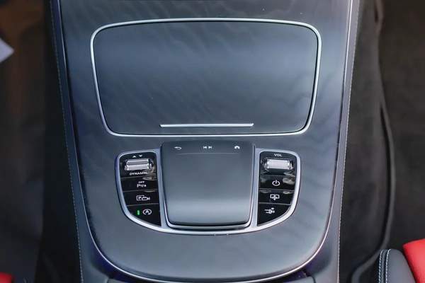 3,800 P.M | 0% Down-Payment | Merc Warranty+Service | MEGA SALE E200 LOW KM