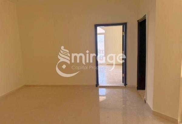 Stand Alone Villa | Spacious 5BR | Vacant