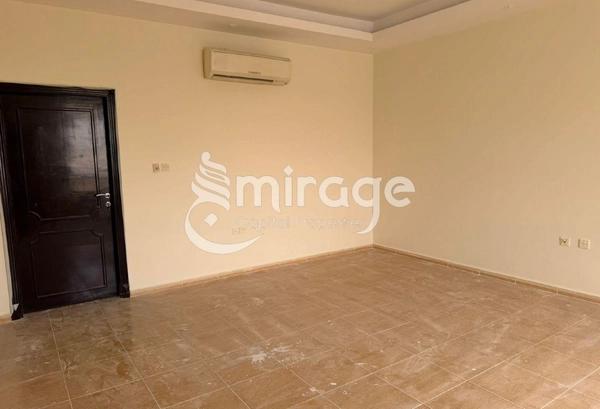 Stand Alone Villa | Spacious 5BR | Vacant