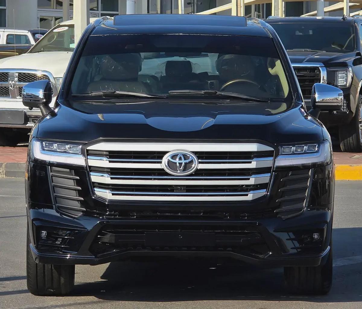 Toyota Land Cruiser GXR V8 Model 2011 Full Options- Special Price-2-2
