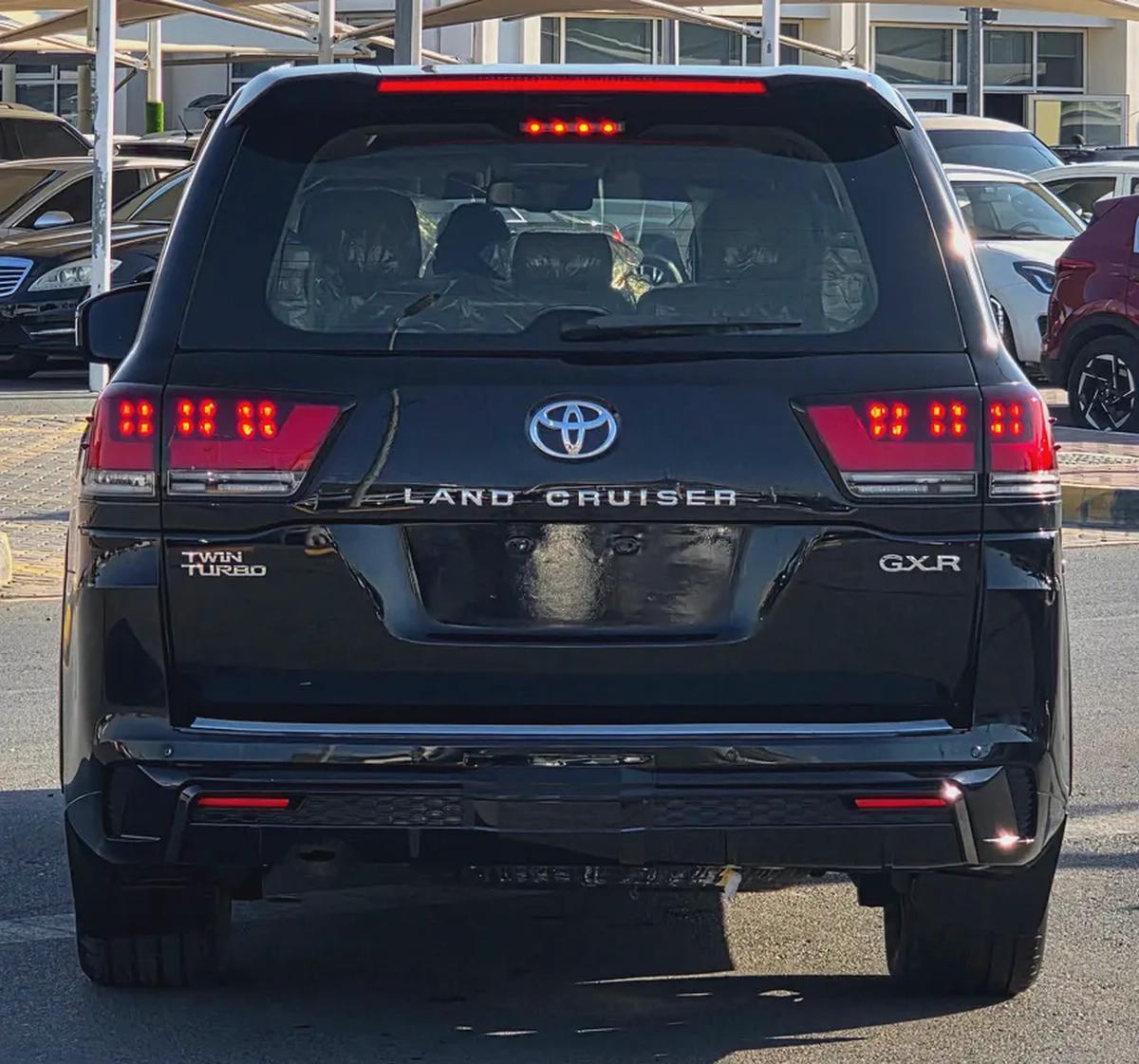 Toyota Land Cruiser GXR V8 Model 2011 Full Options- Special Price-5-5