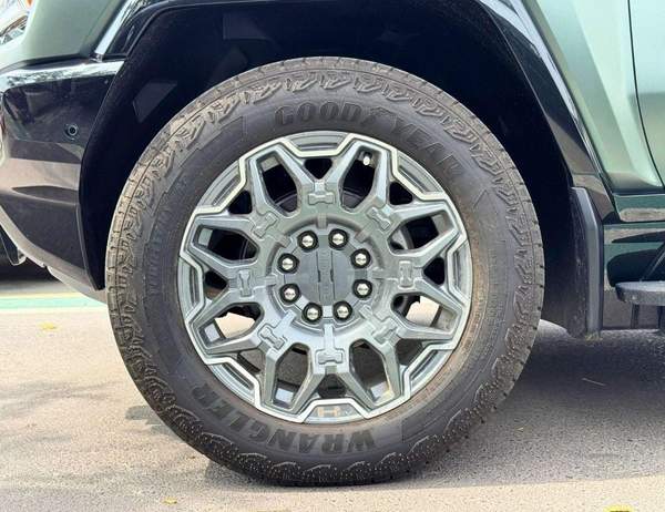 GMC Hummer EV FIRST EDITION 1.5L DUAL TONE / ELECTRIC / 360* CAMERA / PANORAMIC ROOF (CODE # 69055)
