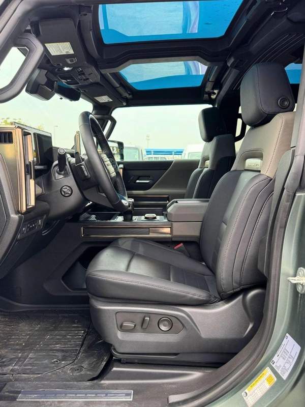 GMC Hummer EV FIRST EDITION 1.5L DUAL TONE / ELECTRIC / 360* CAMERA / PANORAMIC ROOF (CODE # 69055)