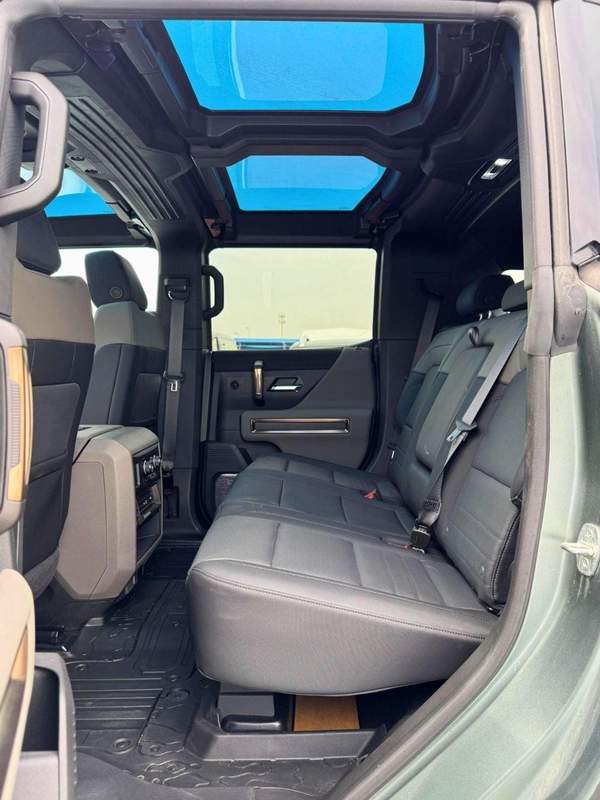 GMC Hummer EV FIRST EDITION 1.5L DUAL TONE / ELECTRIC / 360* CAMERA / PANORAMIC ROOF (CODE # 69055)