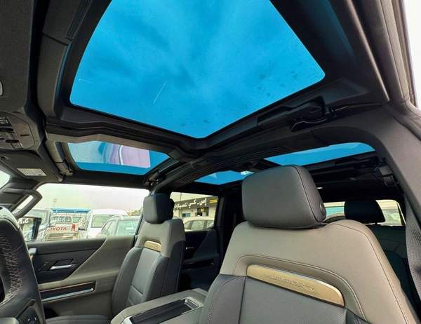 GMC Hummer EV FIRST EDITION 1.5L DUAL TONE / ELECTRIC / 360* CAMERA / PANORAMIC ROOF (CODE # 69055)