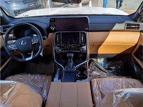 Lexus LX 500 LEXUS LX 500 DIESEL--2022