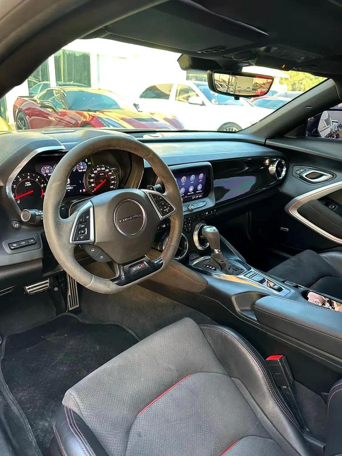 CHEVROLET CAMARO ZL1 GCC 2022 Full service history Original paint Zero accidents Full option Full ca-5-5