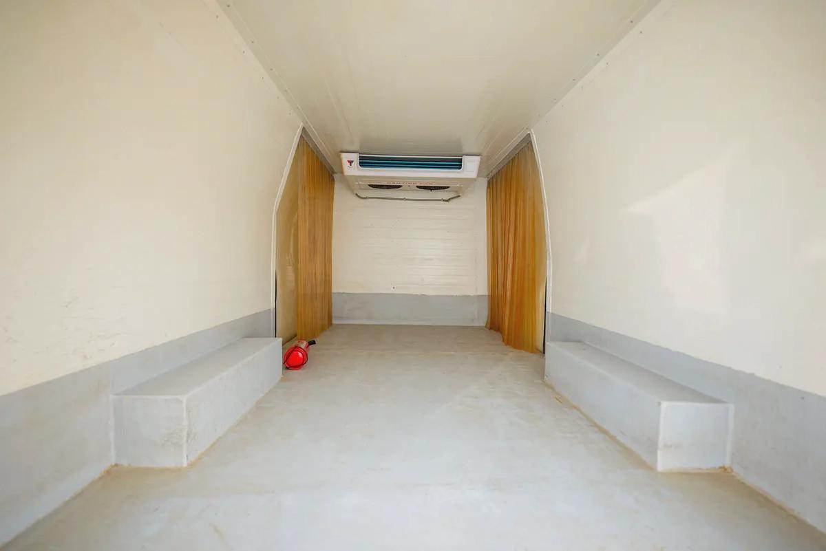 High Roof | Manual | Chiller Van | GCC Specs | Ref#T03380-6-6