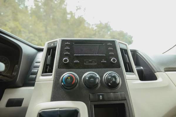 High Roof | Manual | Chiller Van | GCC Specs | Ref#T03380