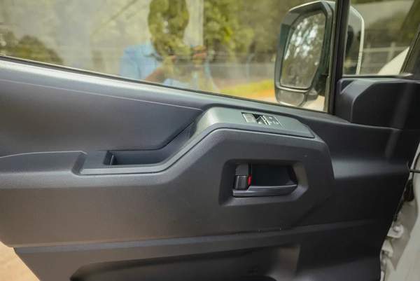 High Roof | Manual | Chiller Van | GCC Specs | Ref#T03380