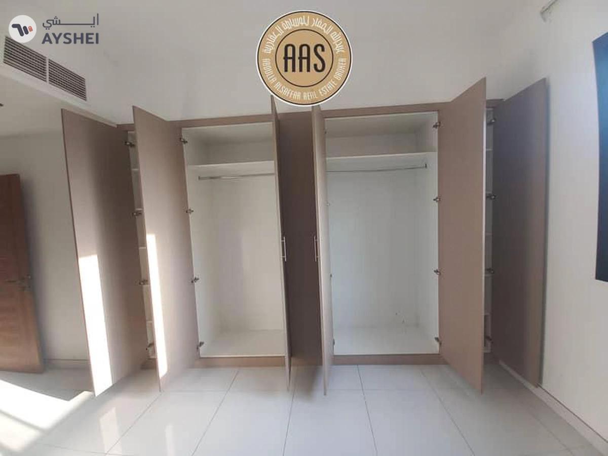 Closer to Metro 1bhk 2bathrooms in 70k balcony wardrobes 1parking free-5-5