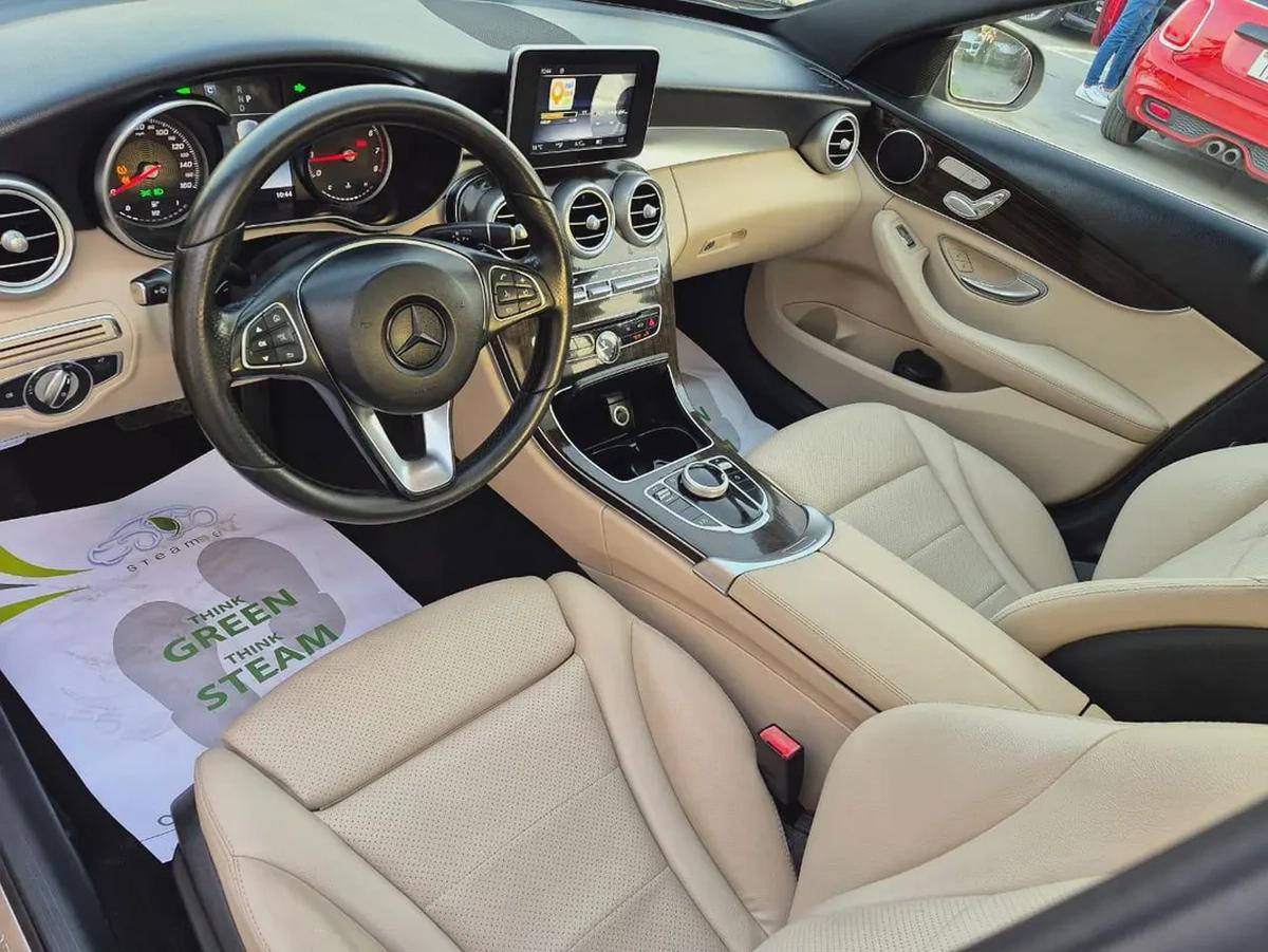 Mercedes-Benz C300 2018 - American Specs - Excellent Condition-6-6