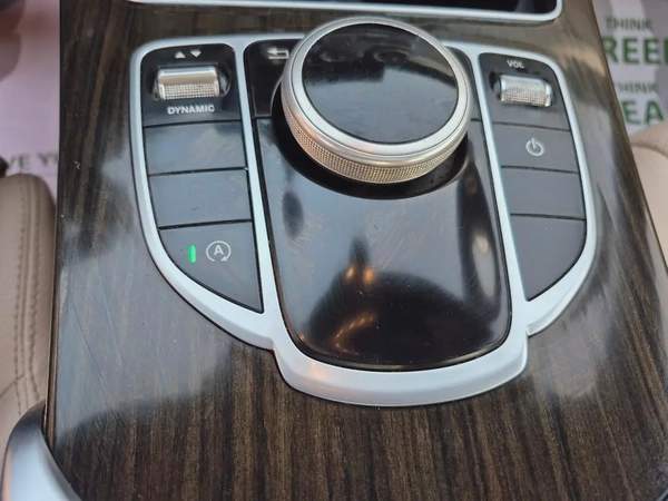 Mercedes-Benz C300 2018 - American Specs - Excellent Condition