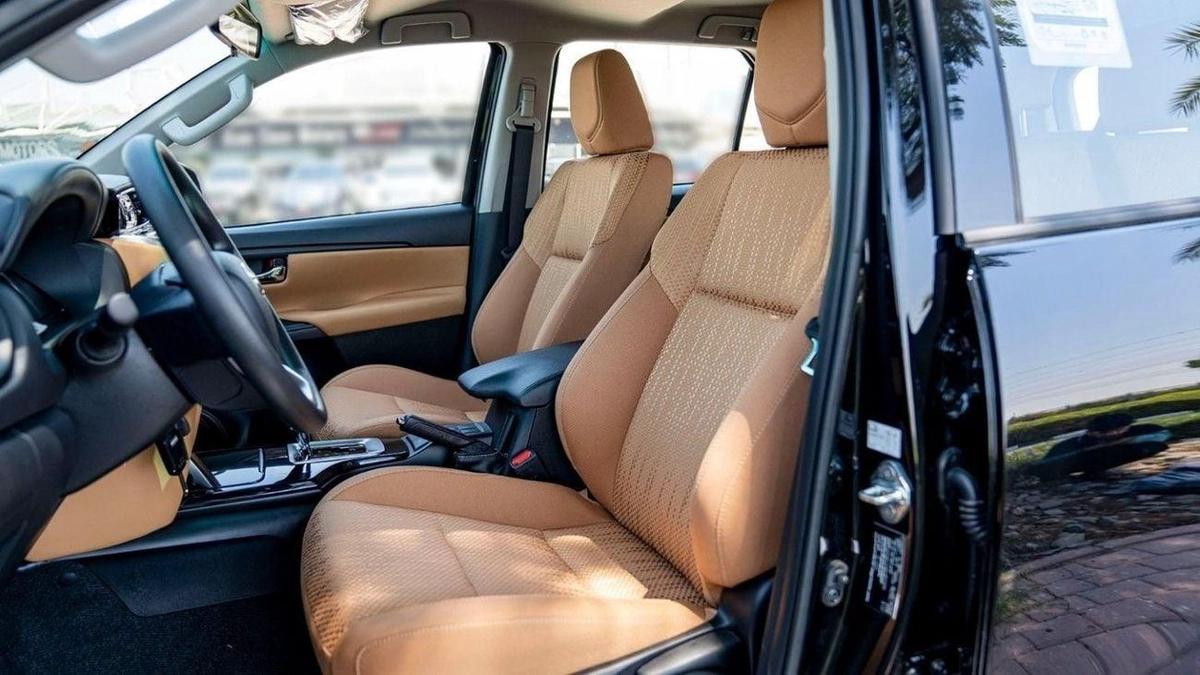 Toyota Fortuner-10-10