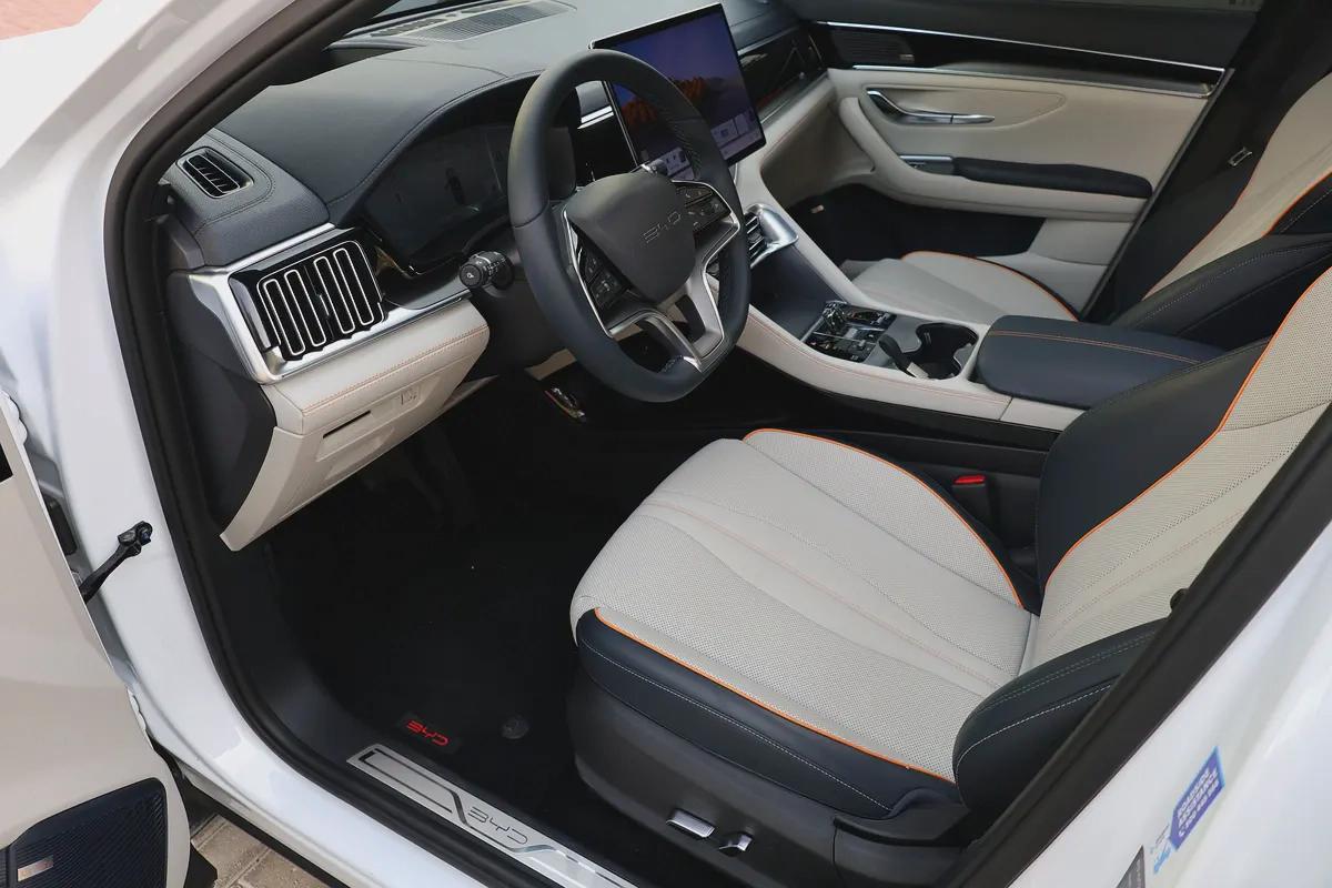 YD SONG PLUS PREMIUBM - 6YRS WARRANTY / 45,000 KM SERVICE - 8YRS BATTERY WARRANTY - GCC SPECS --11-11