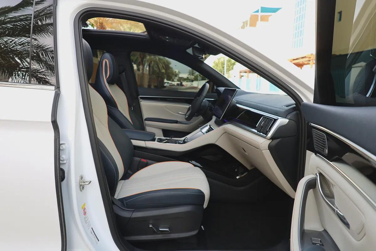 YD SONG PLUS PREMIUBM - 6YRS WARRANTY / 45,000 KM SERVICE - 8YRS BATTERY WARRANTY - GCC SPECS --17-17