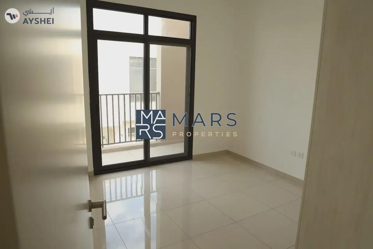 Stunning Home with Modern Features– Your Dream Awaits!-15-15