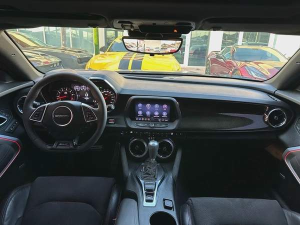 CHEVROLET CAMARO ZL1 GCC 2022 Full service history Original paint Zero accidents Full option Full ca