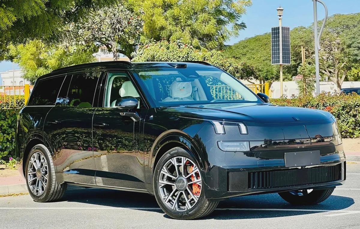 Lynk Co 900 Ultra 2.0-0-0