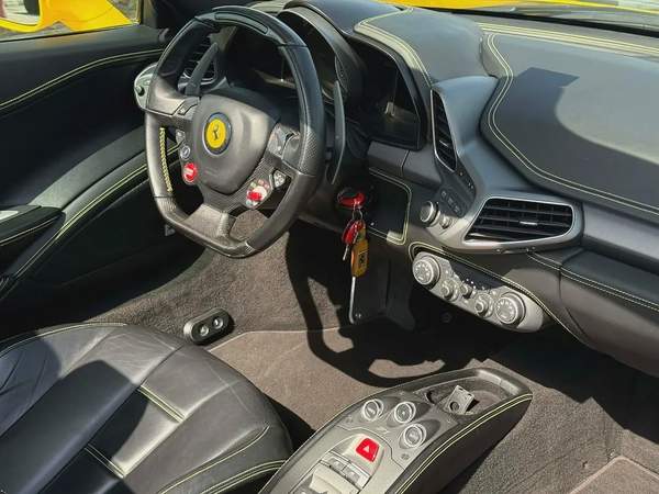 **2013**GCC SPEC NEAT AND CLEAN