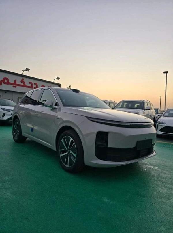 Li Auto L7 Li AUTO L6 4WD 2024