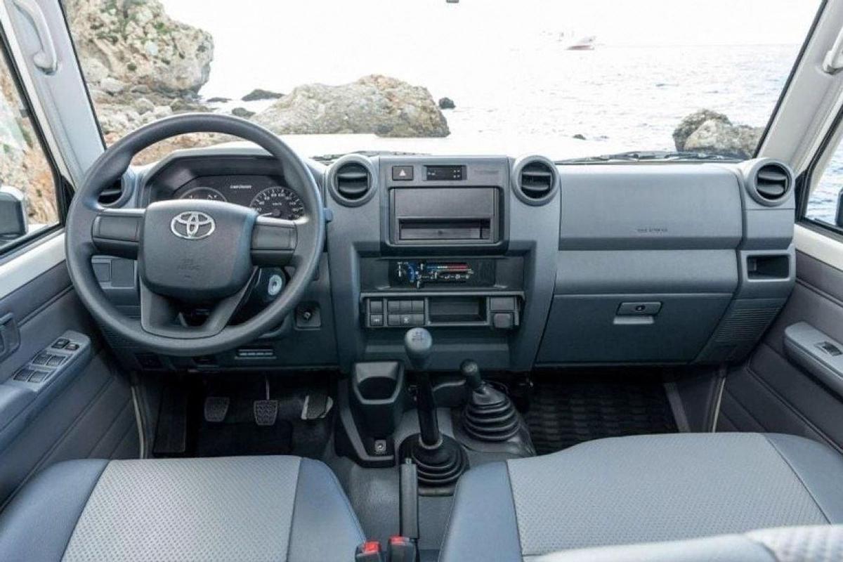 Toyota Land Cruiser 70 LC76 HARDTOP 5DOOR 4.5L V8 DIESEL-8-8