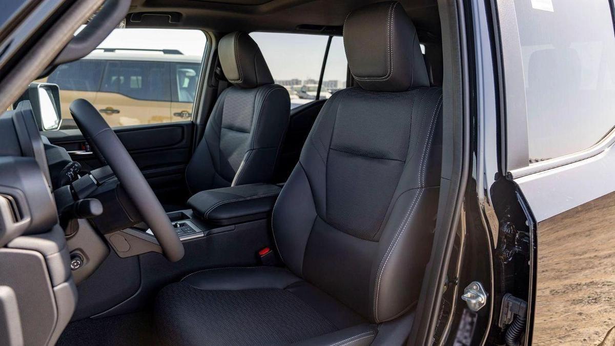 Toyota Prado Adventure Dual Tone 2.4T-16-16