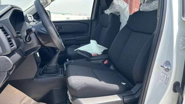 Mitsubishi L200 Mitsubishi L200 2.4L dieselbasic option MY25