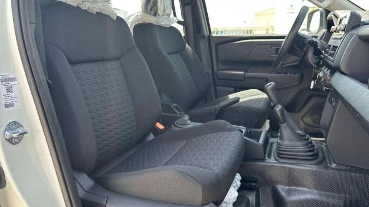 Mitsubishi L200 Mitsubishi L200 2.4L dieselbasic option MY25-3-3