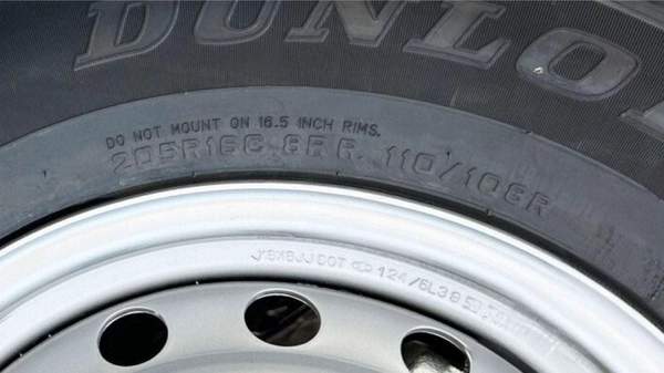 Mitsubishi L200 Mitsubishi L200 2.4L dieselbasic option MY25